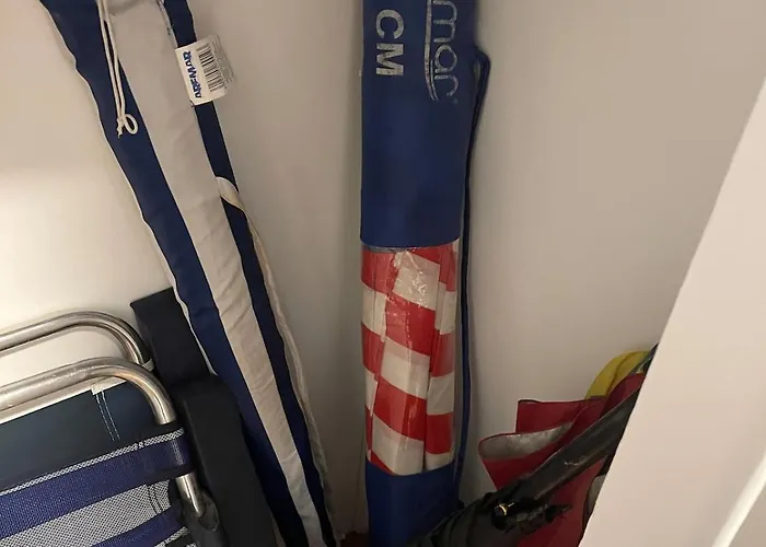 Beautiful 3 Bedrooms, 2 Baths, Balcony, Lägenhet Fuengirola