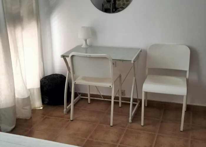 公寓 Beautiful 3 Bedrooms, 2 Baths, Balcony, 丰希罗拉