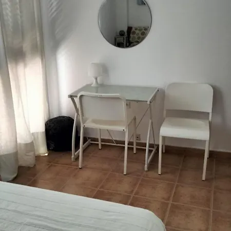 公寓 Beautiful 3 Bedrooms, 2 Baths, Balcony, 丰希罗拉