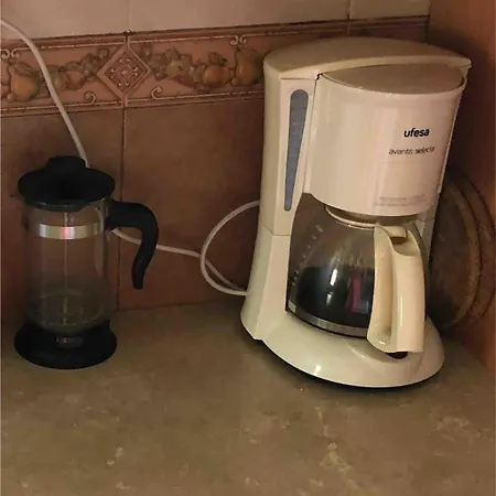 Beautiful 3 Bedrooms, 2 Baths, Balcony, * 丰希罗拉
