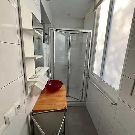公寓 Beautiful 3 Bedrooms, 2 Baths, Balcony, 丰希罗拉