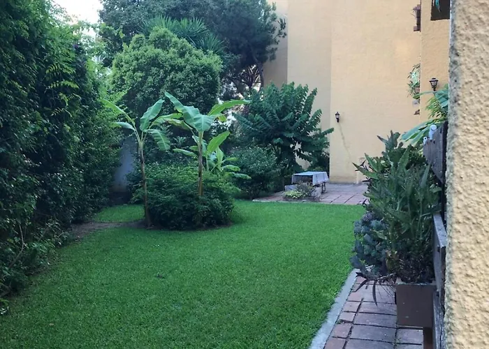 Beautiful 3 Bedrooms, 2 Baths, Balcony, Апартаменты *