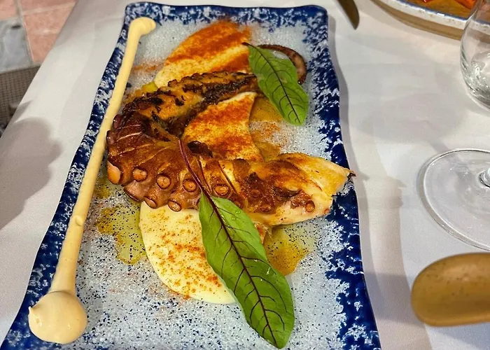 Beautiful 3 Bedrooms, 2 Baths, Balcony, Apartment *