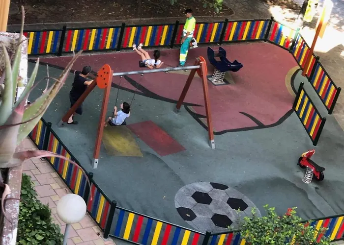 Beautiful 3 Bedrooms, 2 Baths, Balcony, Апартаменты Фуэнхирола