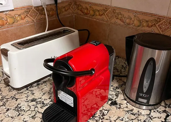 Beautiful 3 Bedrooms, 2 Baths, Balcony, * Фуэнхирола