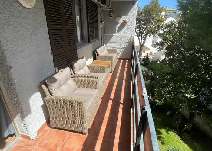 Beautiful 3 Bedrooms, 2 Baths, Balcony, Апартаменты Фуэнхирола