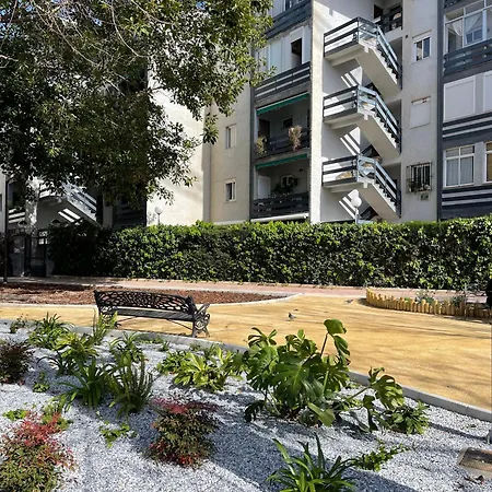 Beautiful 3 Bedrooms, 2 Baths, Balcony, Apartmán Fuengirola