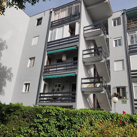 Beautiful 3 Bedrooms, 2 Baths, Balcony, Appartement Fuengirola