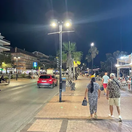 Beautiful 3 Bedrooms, 2 Baths, Balcony,