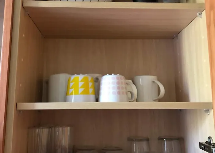 Appartement Beautiful 3 Bedrooms, 2 Baths, Balcony, *