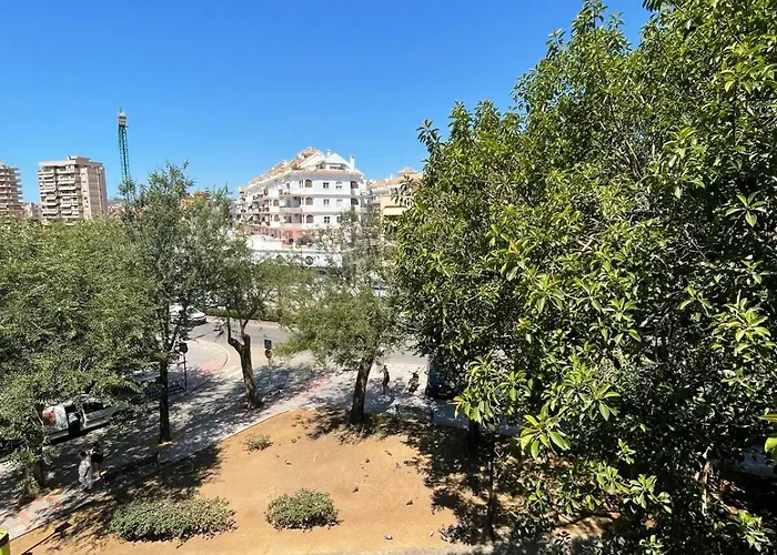 Beautiful 3 Bedrooms, 2 Baths, Balcony, Appartement Fuengirola