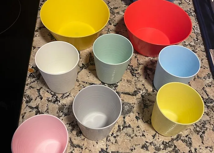 Appartement Beautiful 3 Bedrooms, 2 Baths, Balcony,