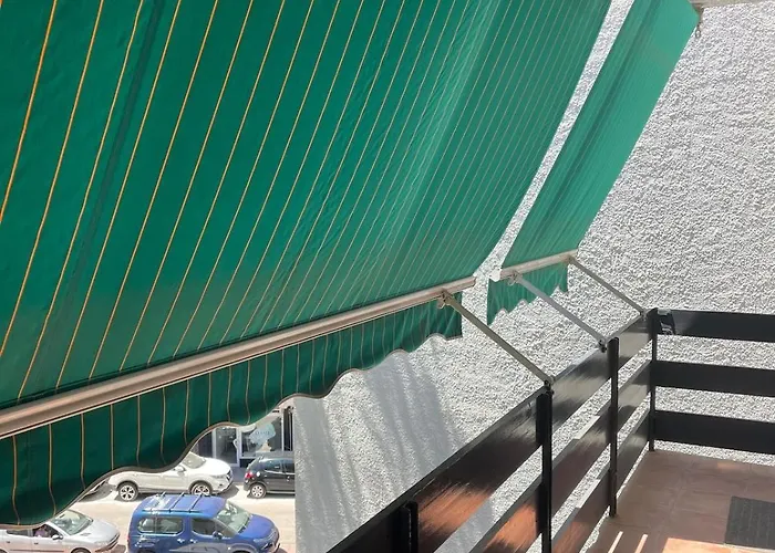 Beautiful 3 Bedrooms, 2 Baths, Balcony,